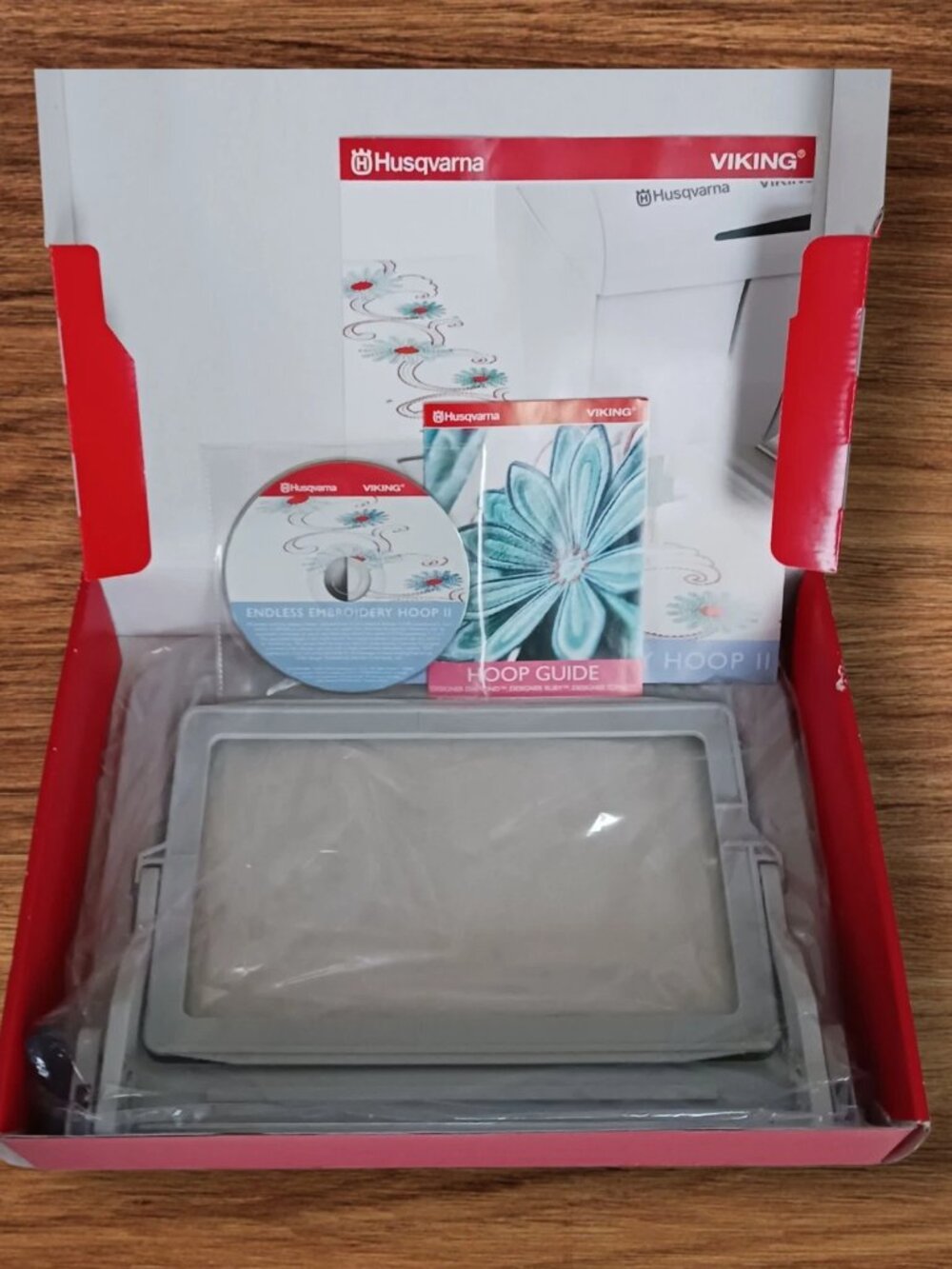 Husqvarna Viking Endless Embroidery Hoop II Sewing Area 7" x 4" CD New Open Box